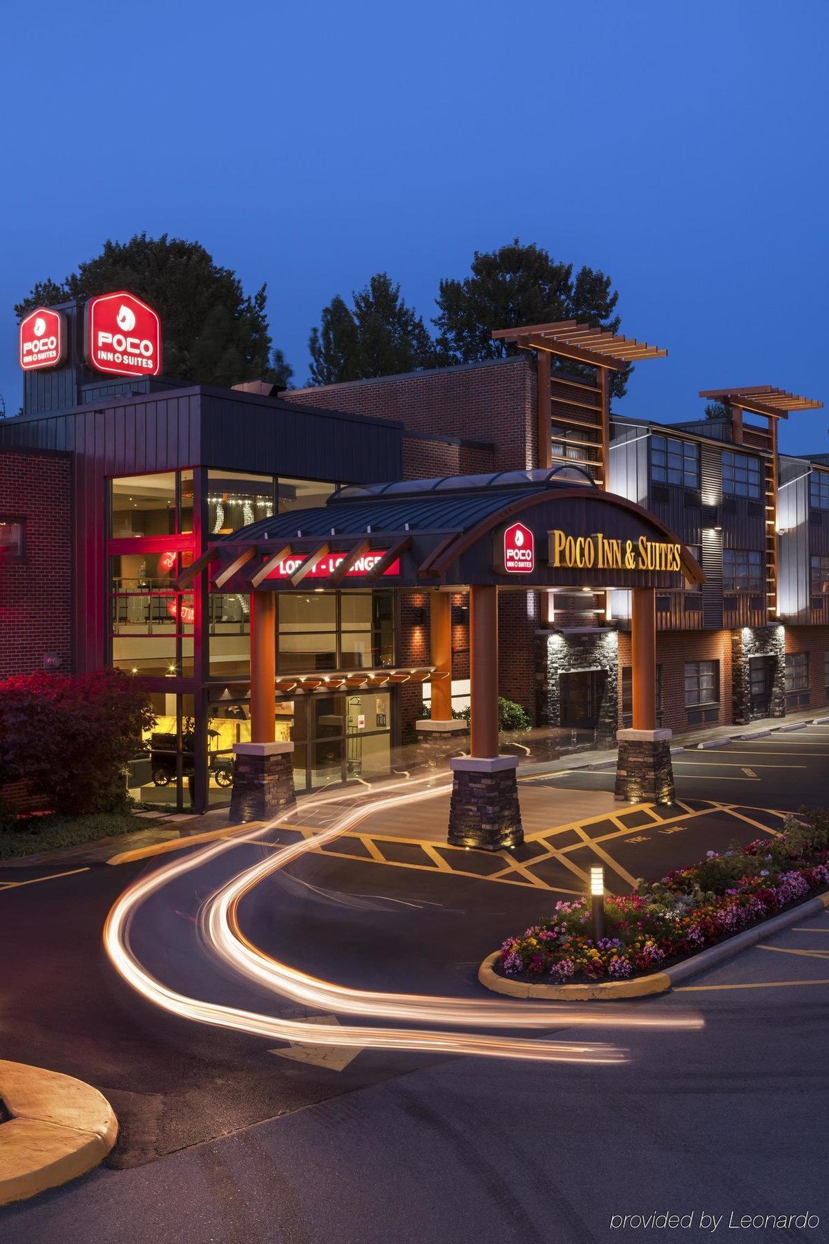 Poco Inn And Suites Hotel And Conference Center Port Coquitlam Exterior foto